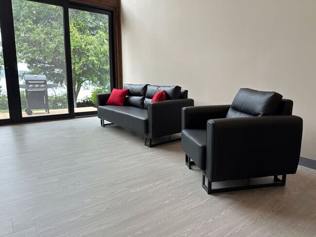 Photo - 16 Englewood Ln Unit ID1314725P