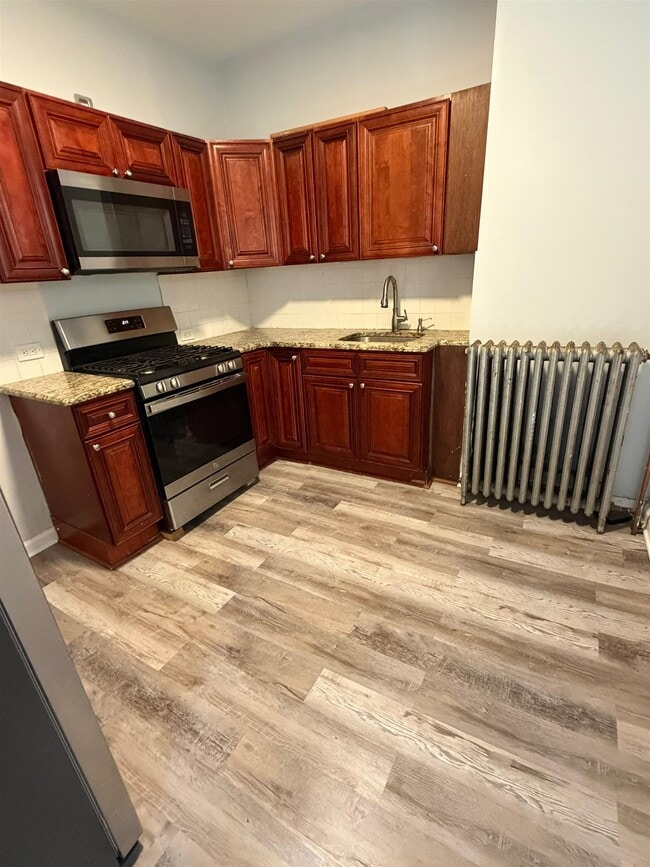 Building Photo - 161 Zabriskie St Unit 1 & G