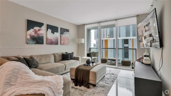 Building Photo - 55 SE 6th St Unit 2500 Rental