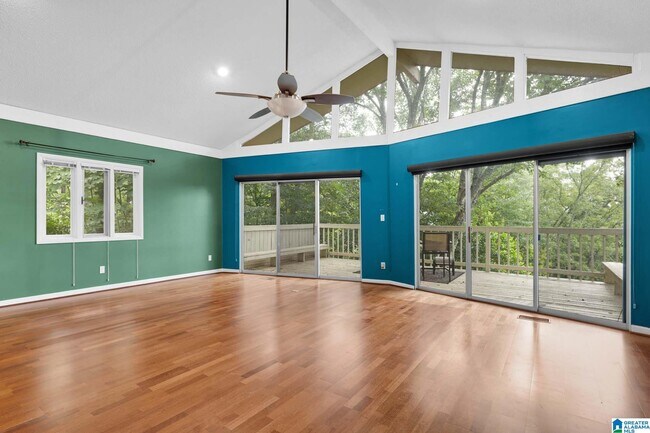 373 Laredo Dr