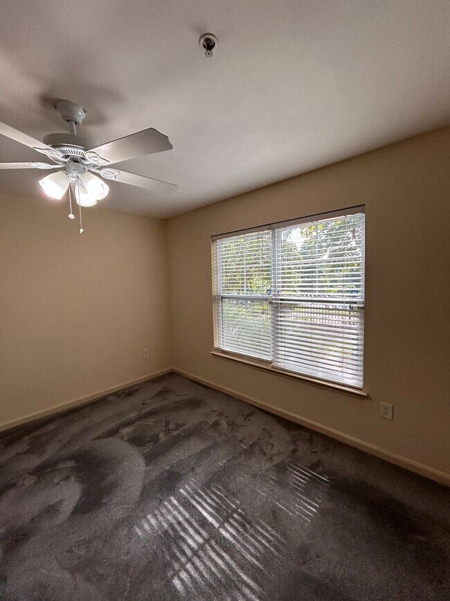 3831 Cherokee Woods Way Unit 02-102 - C