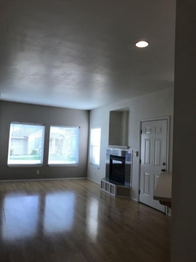 Photo - 609 Windemere Cir