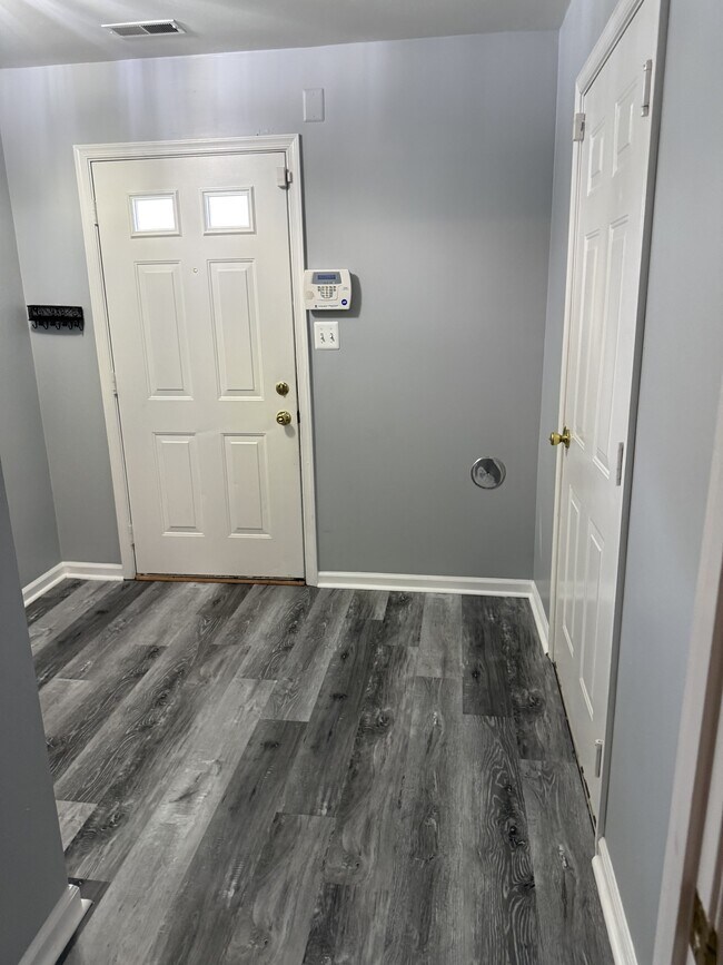 Photo - 4701 Blackfoot Rd