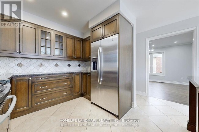 Photo - 3452 Cherrington Crescent