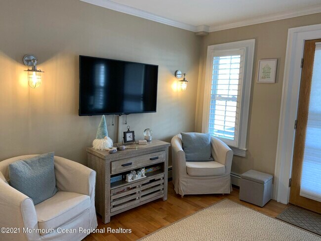 Photo - 66 Embury Ave