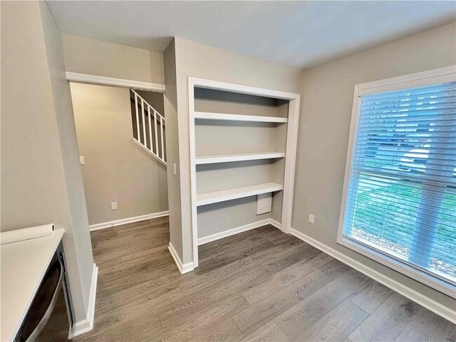 Photo - 3573 Kennesaw Station Dr