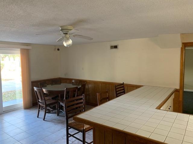 Photo - 1527 Rainbow Rd