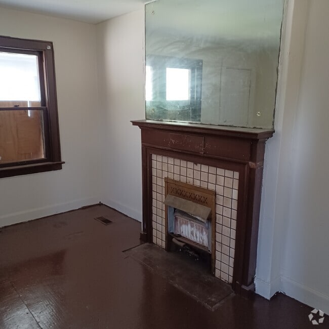 Building Photo - 1077 E 21st Ave Rental
