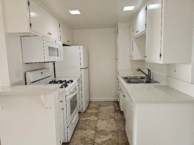 Building Photo - 20810 Amie Ave