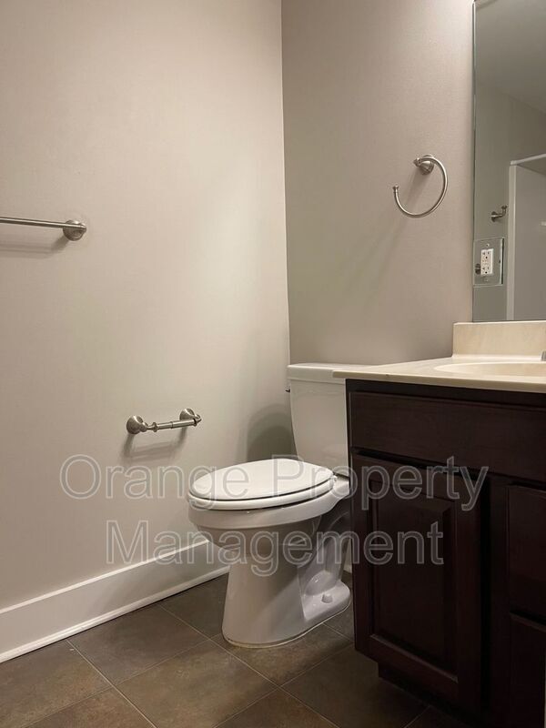 Photo - 3302 Burt St Unit #4