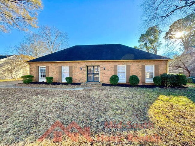 Building Photo - 6843 Amersham Dr