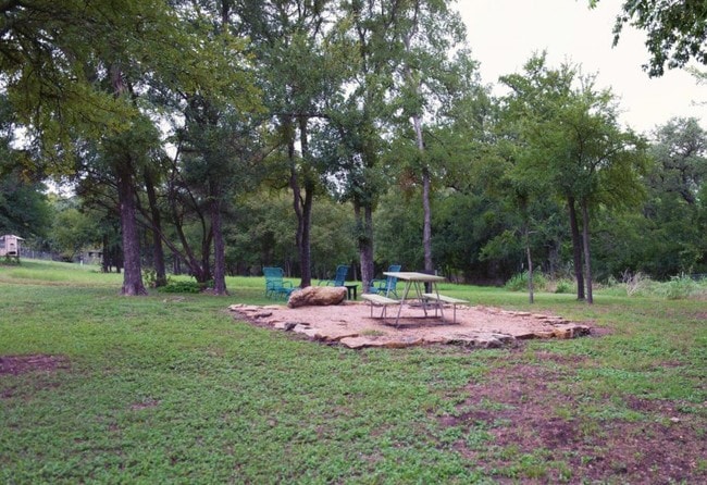 Photo - 607 Live Oak St