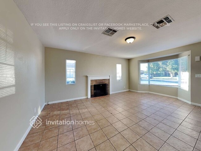 Photo - 259 E Marilyn Ave