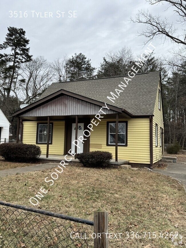 Building Photo - 3516 Tyler St SE Rental