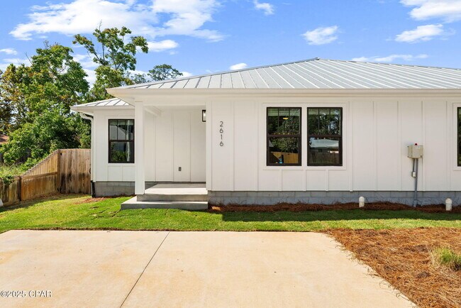 Photo - 2616 Cypress St