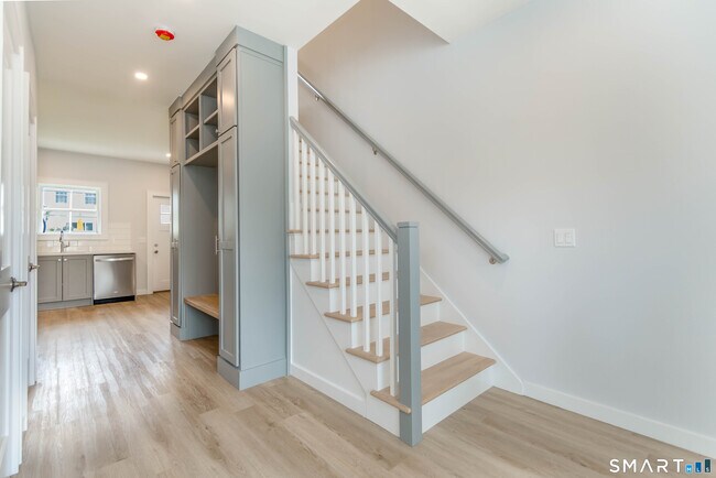 156 Princeton St