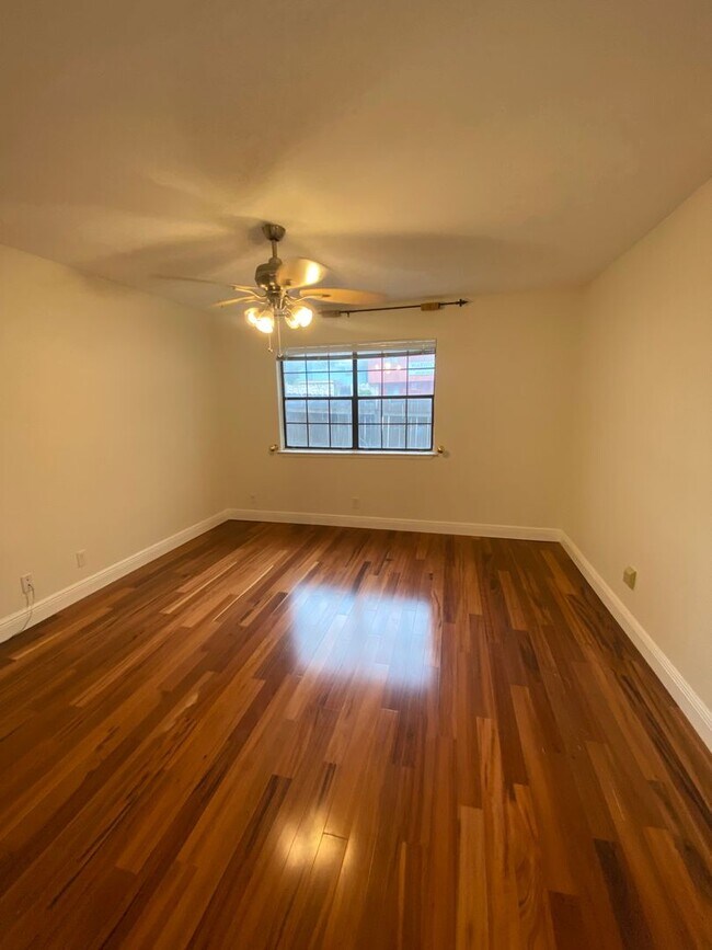 Photo - 2906 West Ave Unit 2906 West Ave