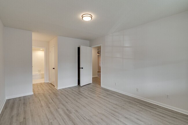 Photo - 2845 Dayton Blvd Unit 5