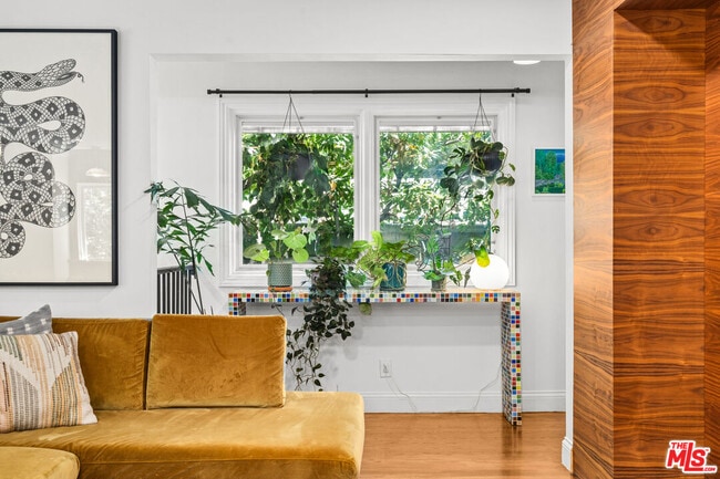 Photo - 10275 Oletha Ln