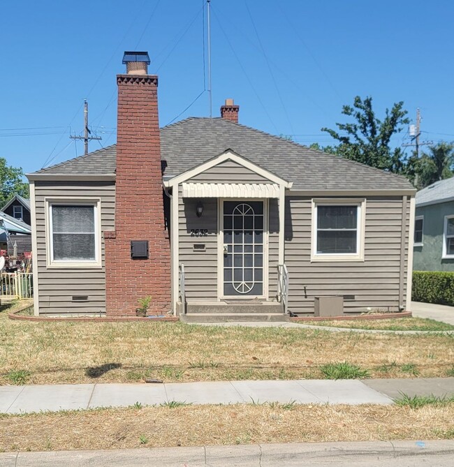 House for Rent! - House for Rent!