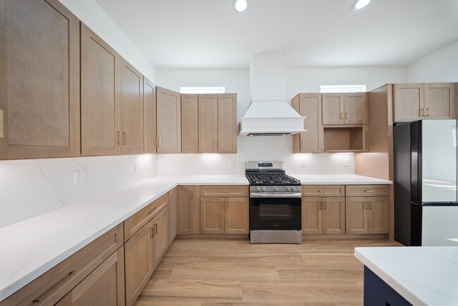 Photo - 1130 Miller Rd