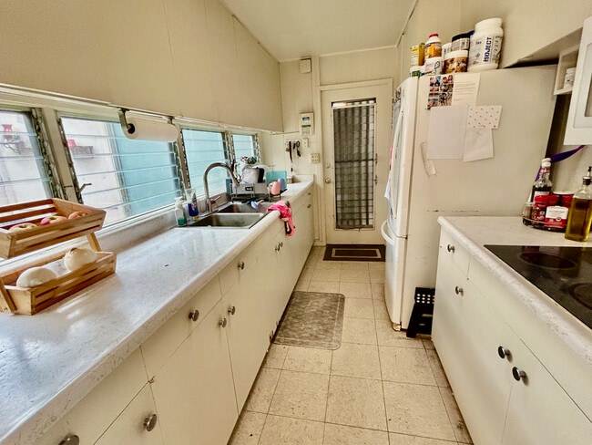 Photo - 1219 Ala Aolani St