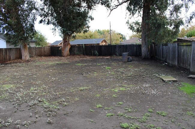 Photo - 2Bed 1 Bath Home for rent