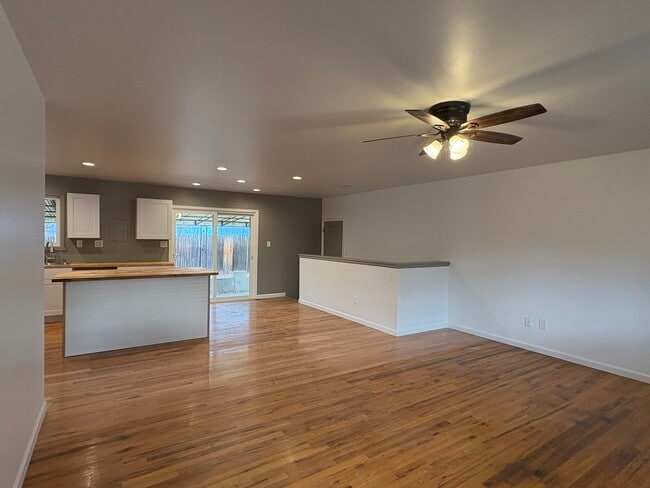 Photo - 1635 Capulin Dr