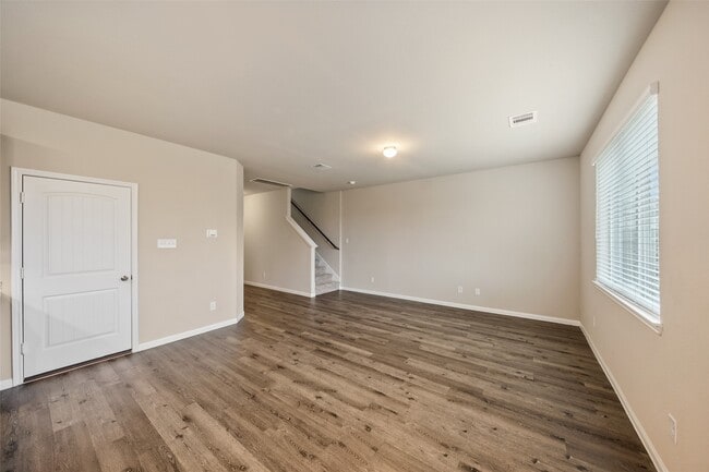 Photo - 2335 Mount Locke Path