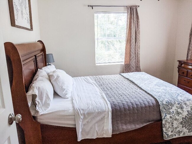 Photo - 1507 Dacron Dr