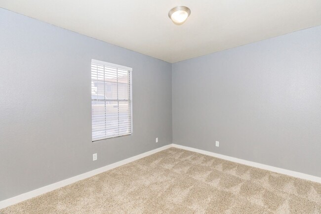 Photo - Williams Gateway Apartments