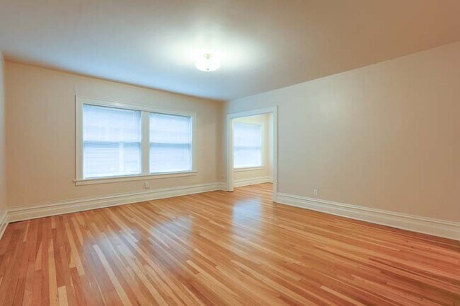 Photo - ELIZABETH APARTMENTS (ELIZ01)