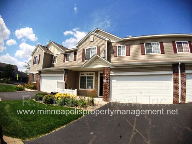 Building Photo - 10800 Hawthorn Trail