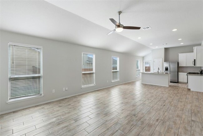 Building Photo - 120 Lyndon Dr