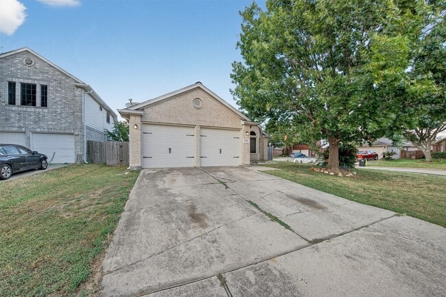 Photo - 17002 Analisa Cir