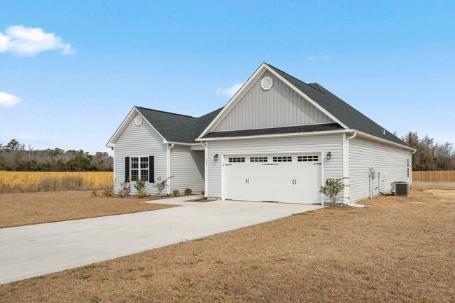 Photo - 505 E Black Water Ln