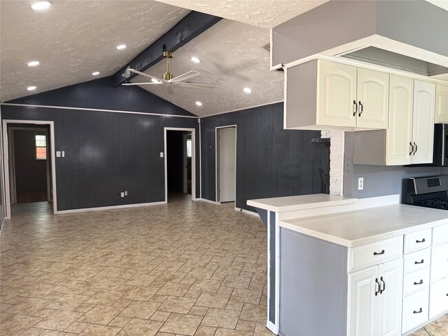 Photo - 10606 Kirkshire Dr