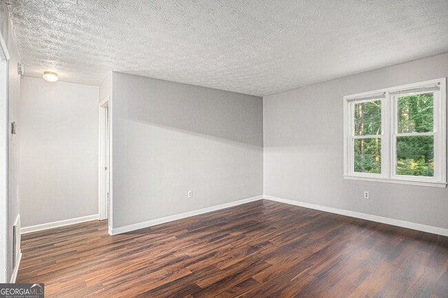 Photo - 147 Park Ridge Dr