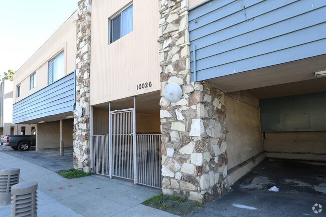 Photo - 10026 Palms Blvd.,