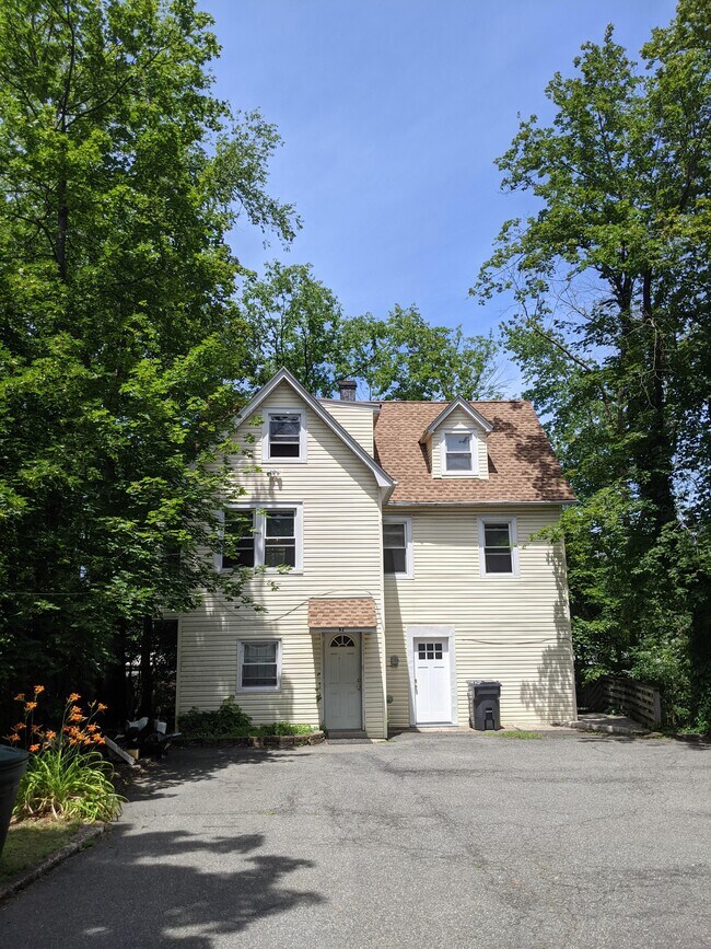 Front - 82 Mount Pleasant Ave House
