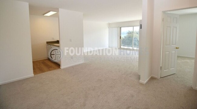 Photo - 126 Eden Roc Dr