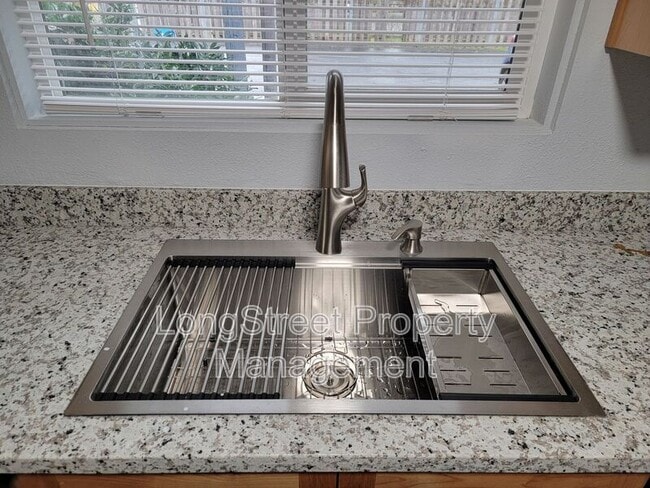 Photo - 3141 N Shore Dr SE Unit 3