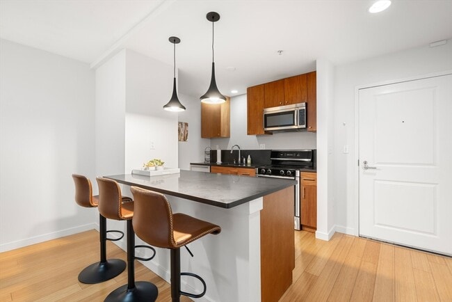 Photo - 16 Miner St Unit 206