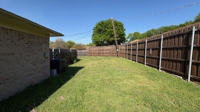 Photo - 3 Bedroom Duplex!