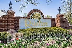 Building Photo - 180 Tulip Ln