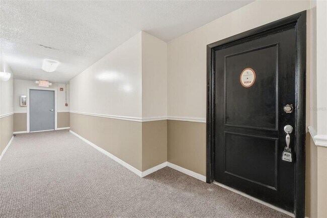 1695 Lee Rd Unit B204