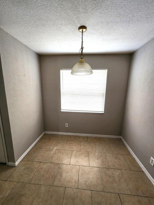 Photo - 103 Booth Ln