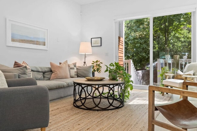 Photo - 1204 E 32nd St Unit ID1262277P