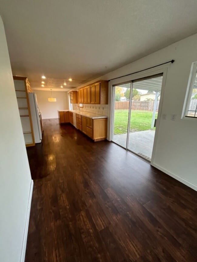 Photo - Coming Soon! 3 Bedroom 2 Bath McMinnville OR