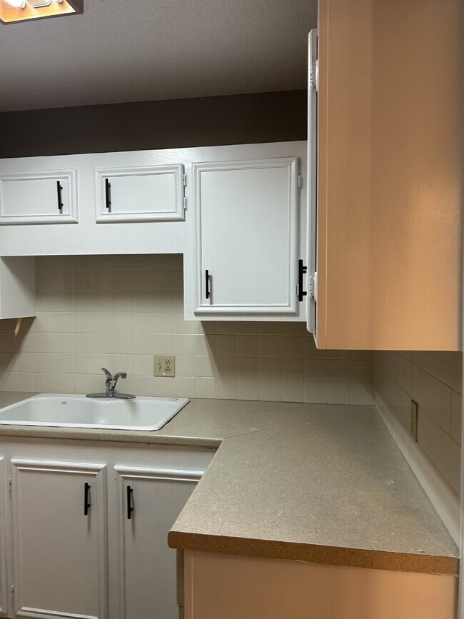 Photo - "Stylish 3-Bedroom First Floor Condo in Ke...